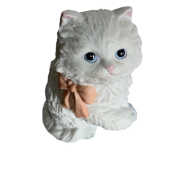 Homco Other - Homco Persian Kitten Cat Figurine White W Pink Bow Collectible Figure